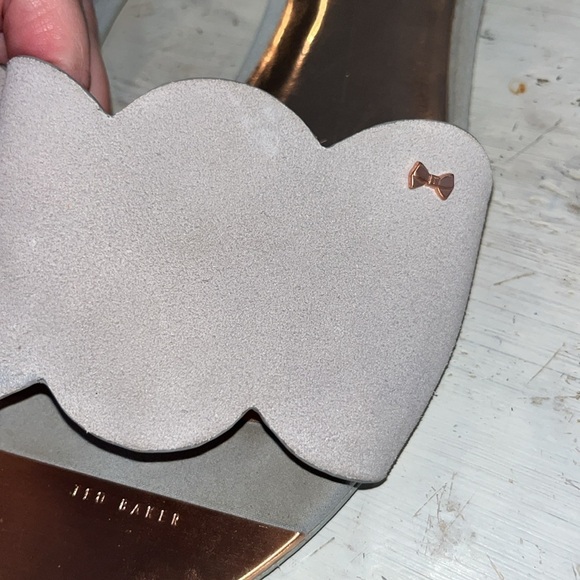 TED BAKER
Rhaily Scalloped Slide Sandal In Grey | size 9.5 - Picture 3 of 5